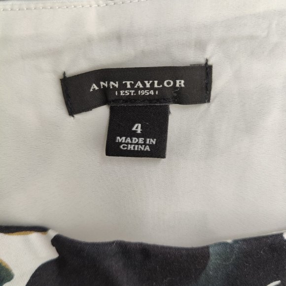 SOLD Ann Taylor Sheath Dress 4 S Watercolor Black White Blue Work Straight - Picture 7 of 8